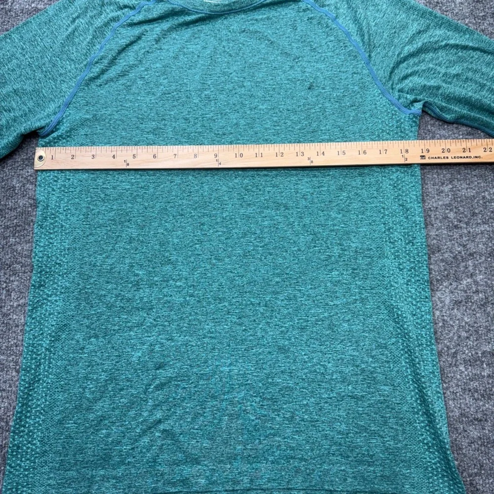 FIGS Seamless Long Sleeve Underscrub Top Mens Medium Green Heathered M18KW1002